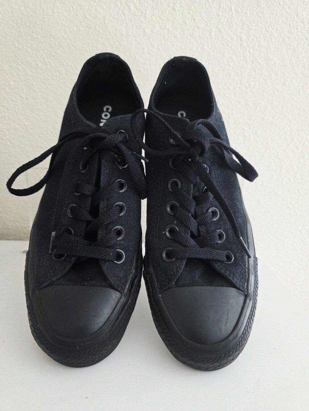 Converse Chuck Taylor All Star Low Top All Black sneakers Women's sz 7 Men's 5